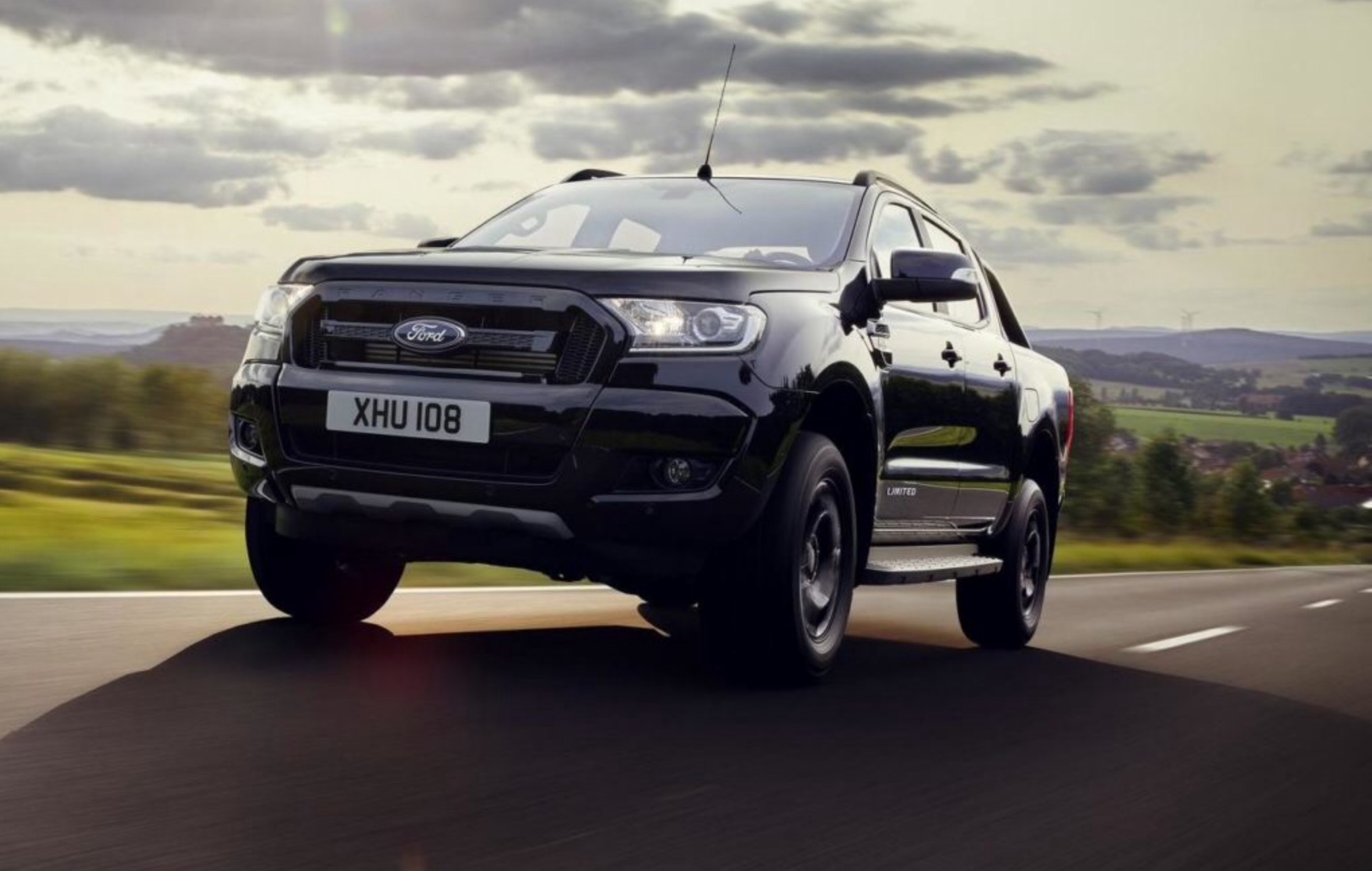 Ford Ranger più Black che mai…