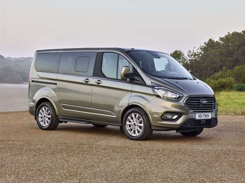 Comfort, modularità e tanta tecnologia: questo e molto altro sul nuovo Tourneo Custom.