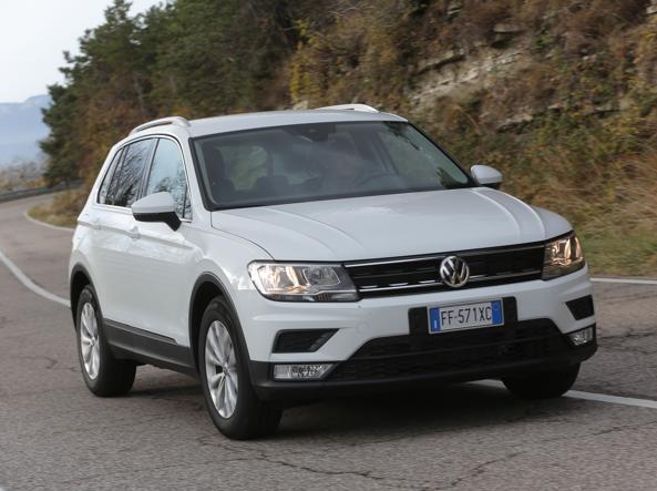 Tiguan stupisce e non cambia corsia.