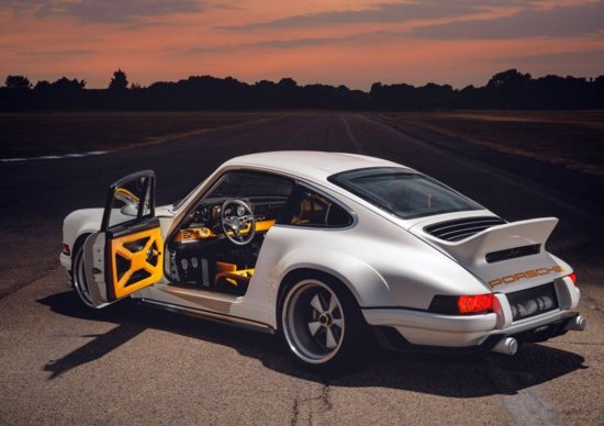 Porsche 911 Singer DLS: la tradizione incontra la tecnologia.2 min read