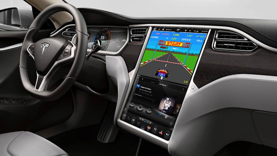Tesla mette i videogiochi Atari sulle loro auto1 min read