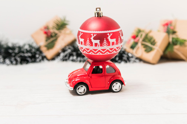 Avete appassionati di auto in famiglia? Ecco qualche regalo che fa per loro…