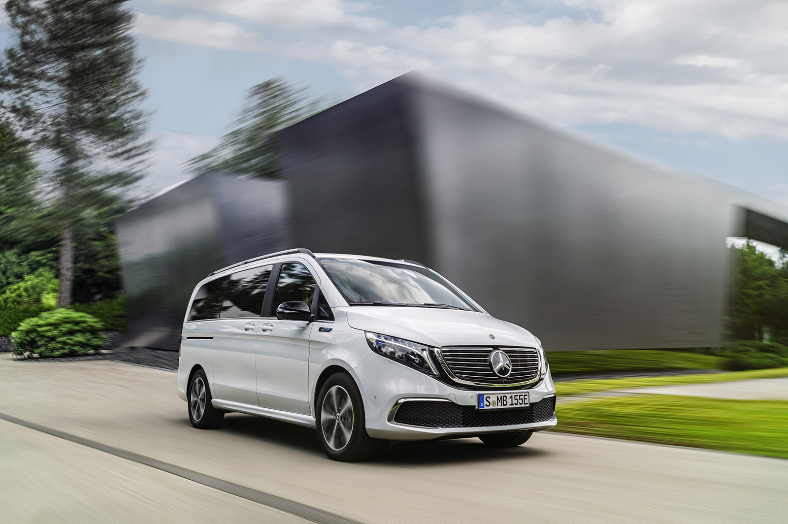 Anche il Mercedes Classe V diventerà elettrico