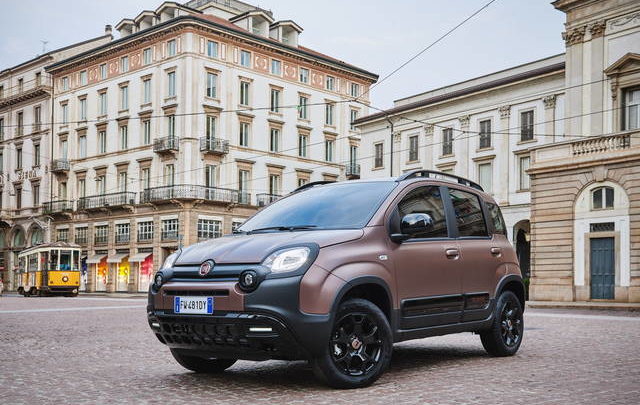 Il lusso è city con la Fiat Panda Trussardi