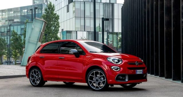 La Fiat 500X sfodera i muscoli con la versione Sport