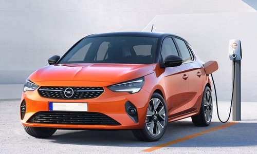 Opel Corsa-e alla spina