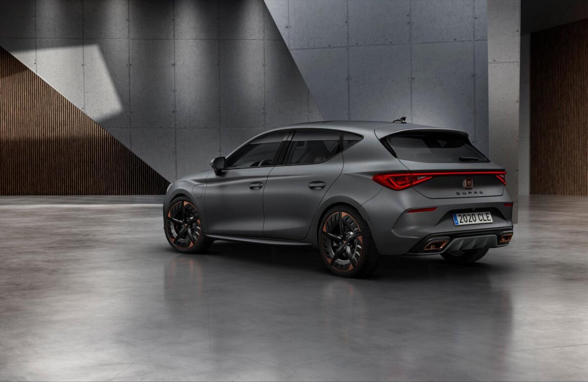 Arriva la Leon Cupra da più di 300 cavalli ibridi
