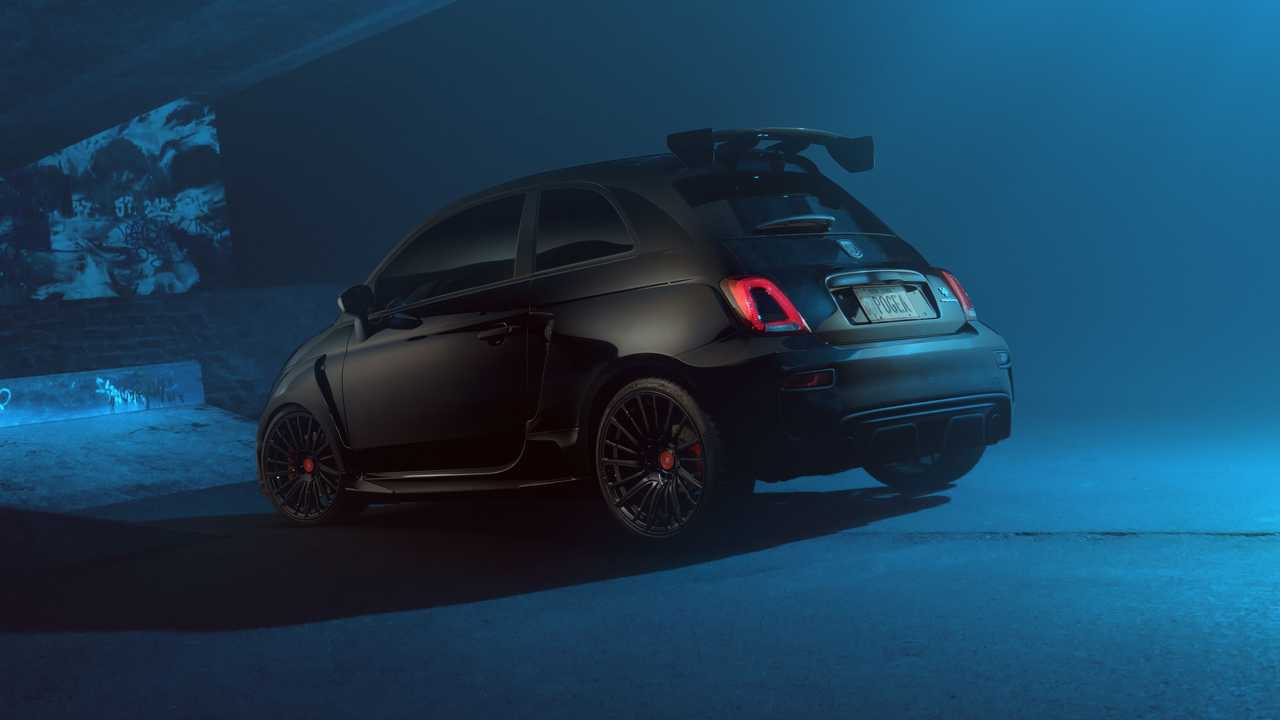 L’Abarth 595 tira fuori i muscoli e viene anabolizzanti da Hercules